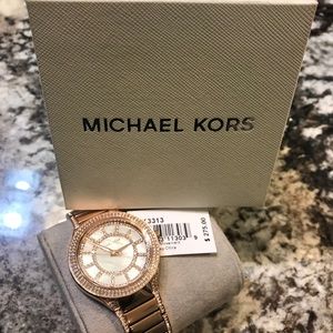 Brand new never been worn Michael KORS rose gold